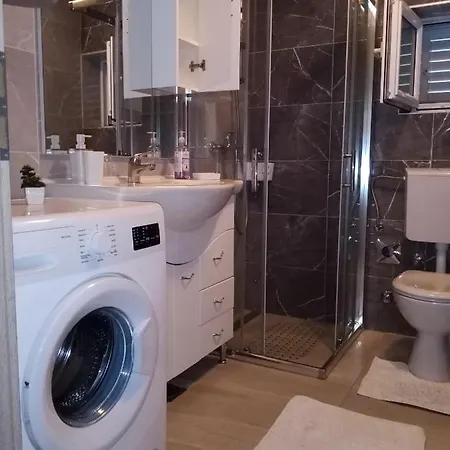 公寓 Spacious 3-bedroom Apartment-free Parking-