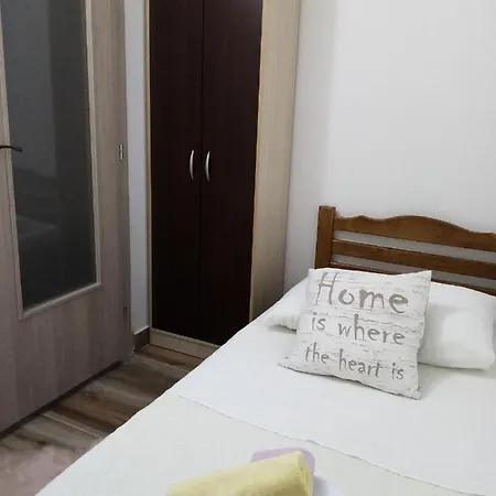 公寓 Spacious 3-bedroom Apartment-free Parking-